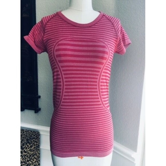 EUC LULULEMON Run Swiftly Heathered Berry Rumble Stripe Short Sleeve Top Size 6 - Picture 2 of 5